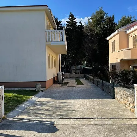 Tratica Ugljan